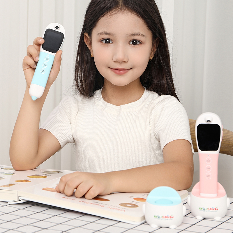 The Little Tadpole T6 reading pen has blue and pink colours (2)