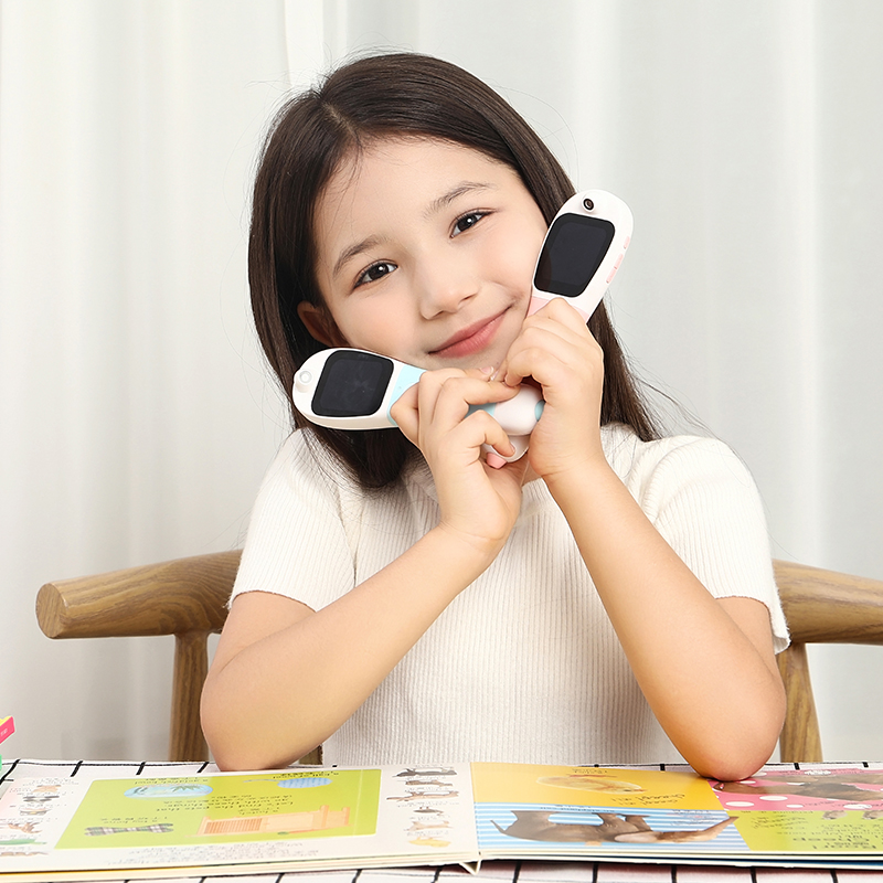 The Little Tadpole T6 reading pen helps learning multiple languages